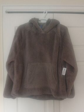 Cozy Hooded Pullover in Taupe